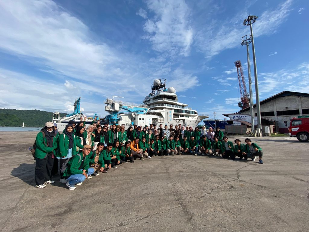 LPPM UNAND Dipercaya Sebagai Penyelenggara Kegiatan Open Ship dari Kapal OceanX