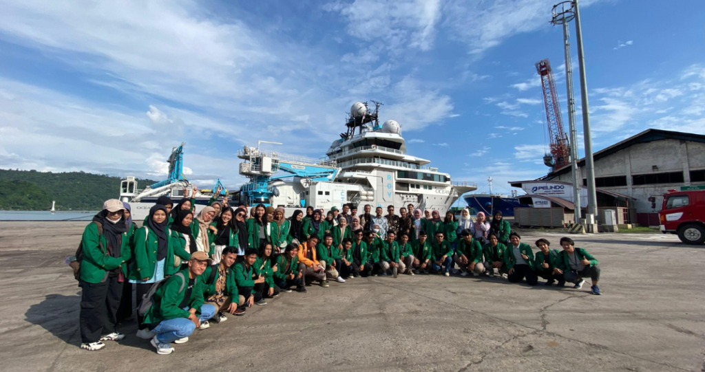 LPPM UNAND Dipercaya Sebagai Penyelenggara Kegiatan Open Ship dari Kapal OceanX