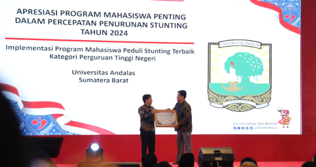 Universitas Andalas Raih Penghargaan Terbaik dalam Kategori Pelaksanaan Mahasiswa Peduli Stunting