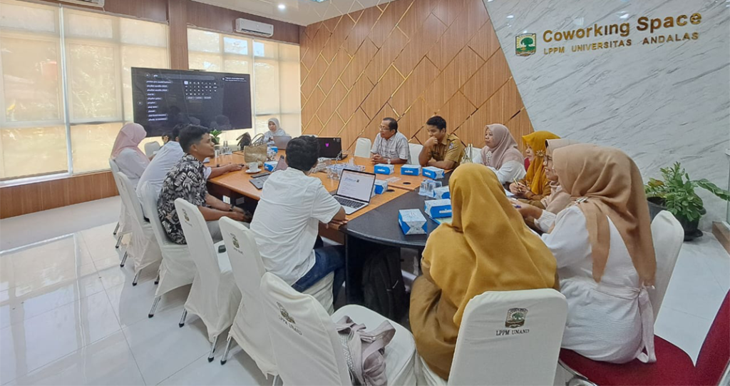 LPPM UNAND Dorong Perlindungan Kekayaan Budaya Taratak Lewat Indikasi Geografis Anyaman Mansiang