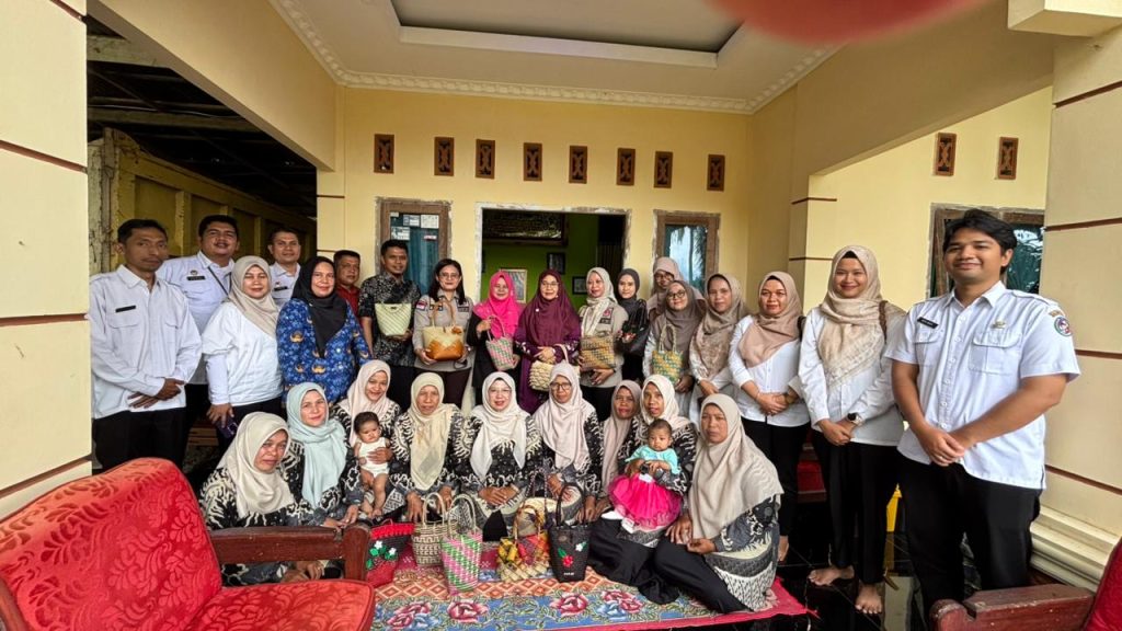 LPPM Universitas Andalas Dampingi Pemeriksaan Substantif Indikasi Geografis Anyaman Mansiang Taratak